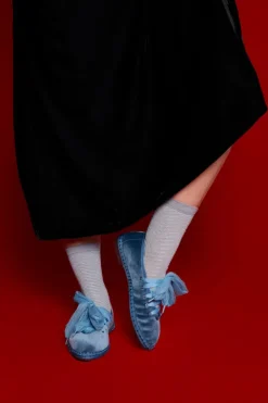 Ginevra Blue|Flabelus Online